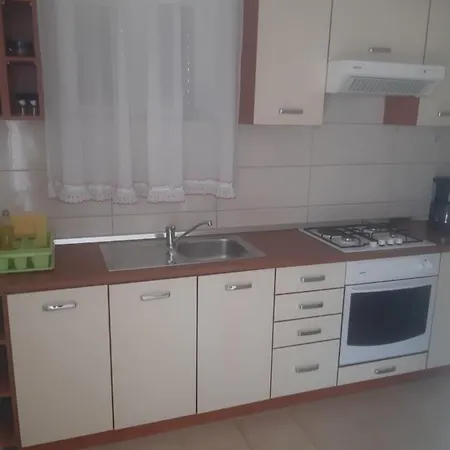 Apartmani Ana Cres Exterior photo