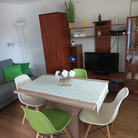 Apartmani Ana Cres Exterior photo