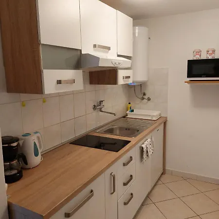 Apartmani Ana Cres Exterior photo