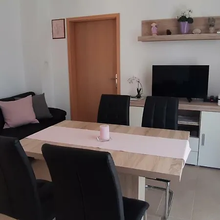 Apartmani Ana Cres Exterior photo