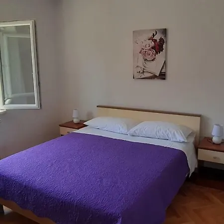 Apartmani Ana Cres Exterior photo