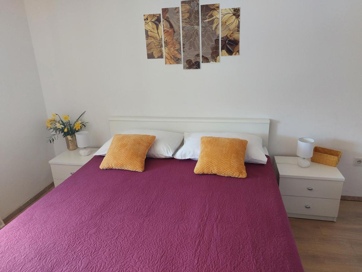 Ana Apartment Cres
