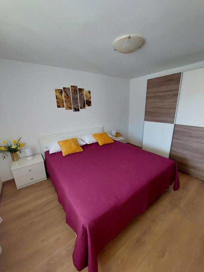 Ana Apartment *