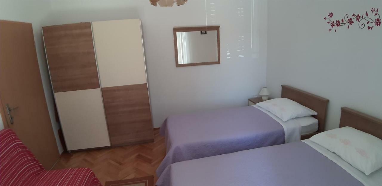 Apartment Ana *